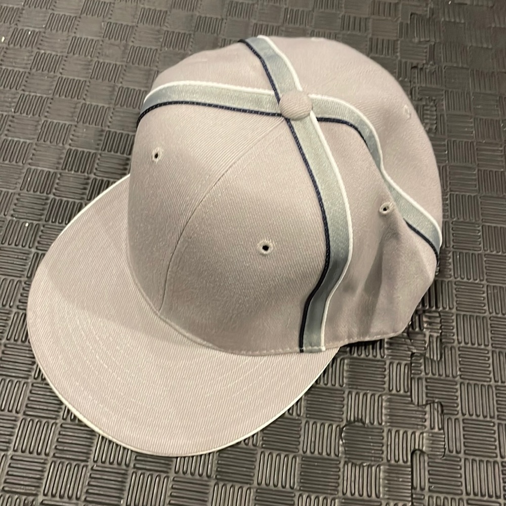 Gray Cap
